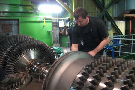 foto/opravy-turbin/opravy-vodnich-turbin-vsech-vykonu/002 (3) mtz soustroji turbokompresoru .JPG